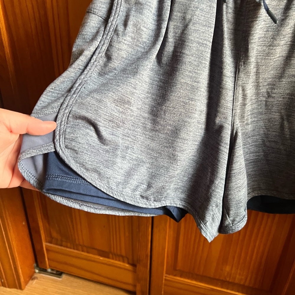 Gray Women's Athletic Shorts XL - Picture 2 of 8